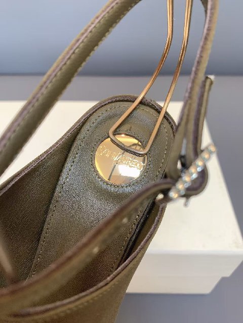 Counterfeit Saint Laurent Shoes detail view visual reference
