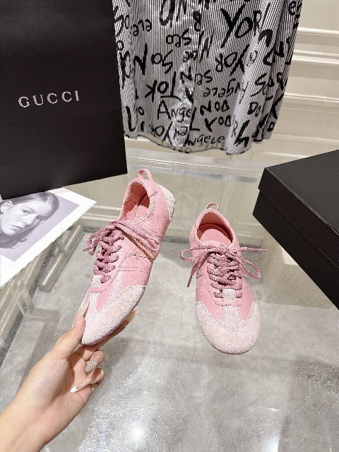 Counterfeit Gucci 26 Flex back view visual reference