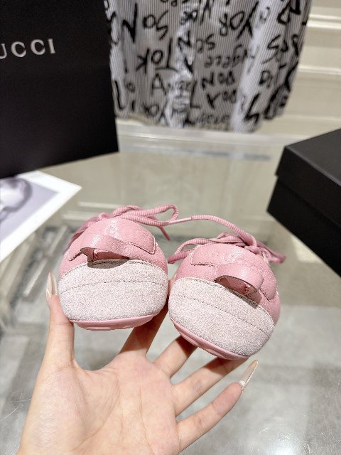 Counterfeit Gucci 26 Flex detail view visual reference