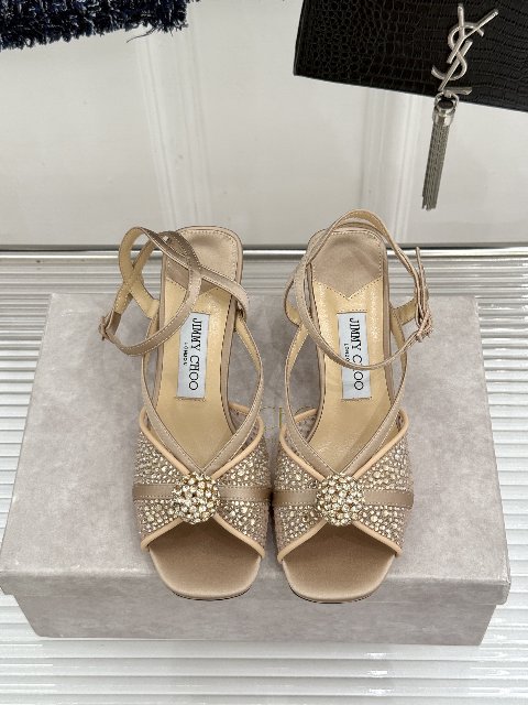 Counterfeit Jimmy Choo 26WF detail view visual reference