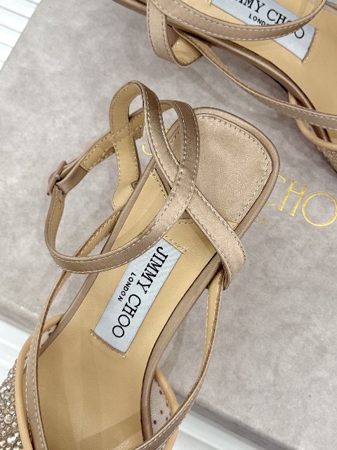 Counterfeit Jimmy Choo 26WF detail view visual reference