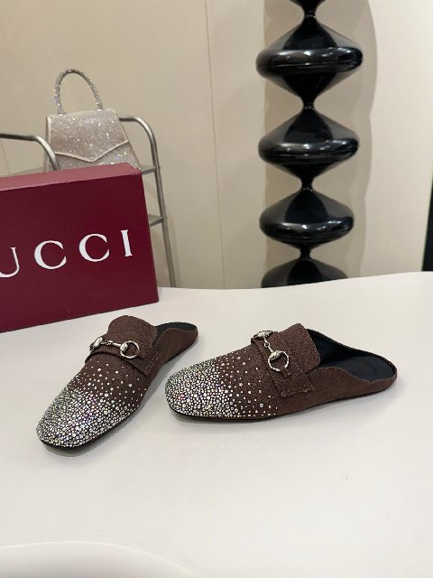 Counterfeit Gucci Prima detail view visual reference
