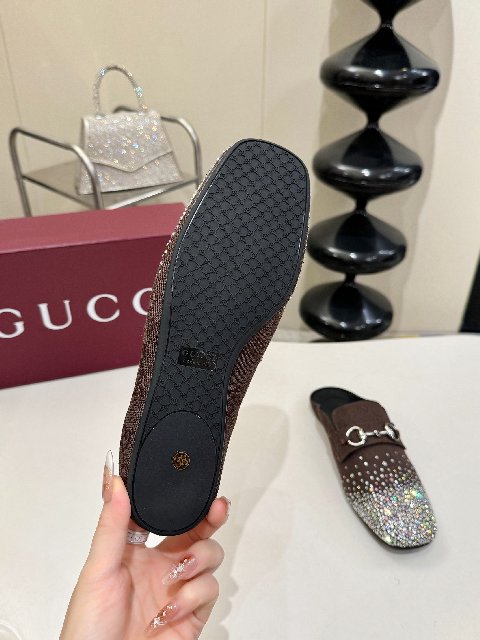 Counterfeit Gucci Prima detail view visual reference