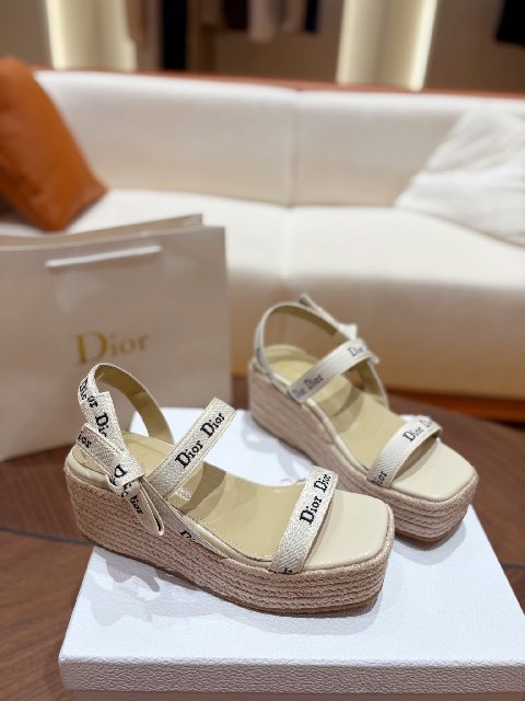 Counterfeit CONO Shoes detail view visual reference