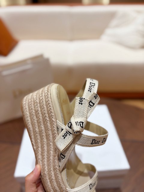 Counterfeit CONO Shoes detail view visual reference