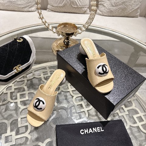 Counterfeit CHANEL Shoes detail view visual reference
