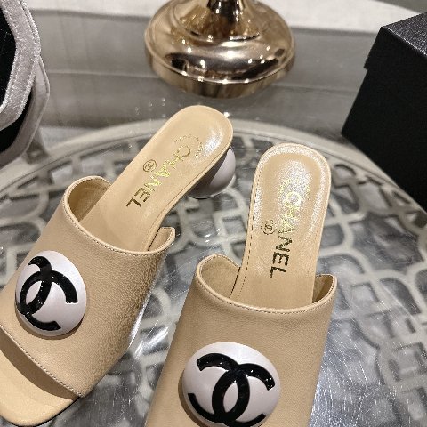 Counterfeit CHANEL Shoes detail view visual reference