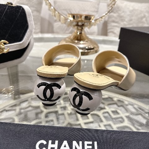 Counterfeit CHANEL Shoes detail view visual reference