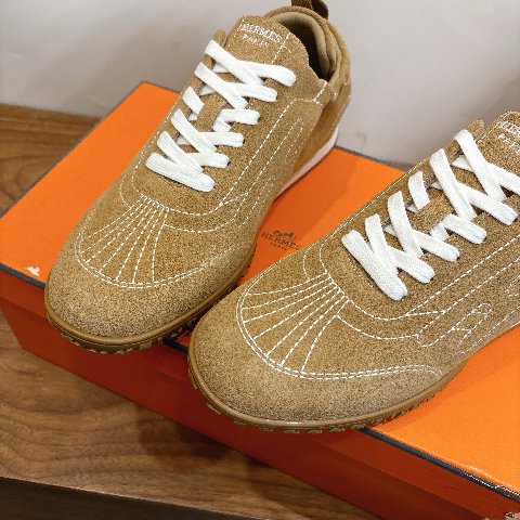 Counterfeit Hermès Shoes detail view visual reference