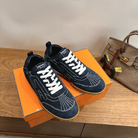 Counterfeit Hermès Shoes detail view visual reference