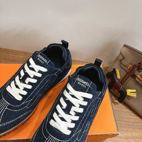 Counterfeit Hermès Shoes detail view visual reference