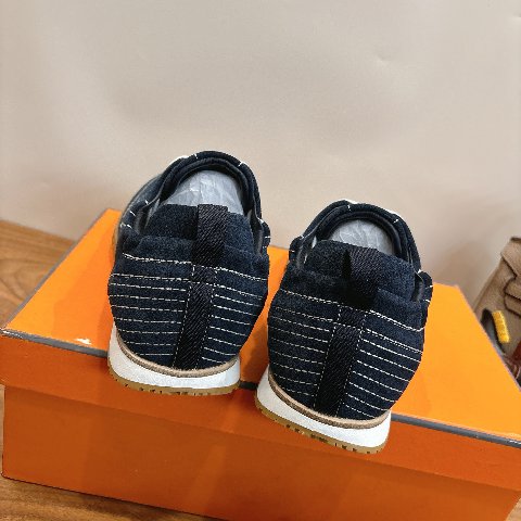 Counterfeit Hermès Shoes detail view visual reference