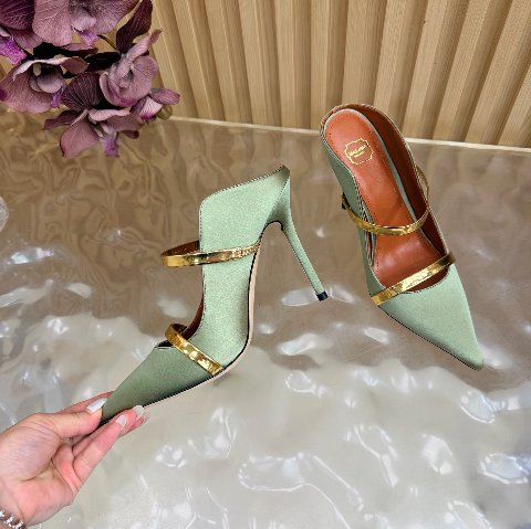 Counterfeit Malone Souliers P310 detail view visual reference