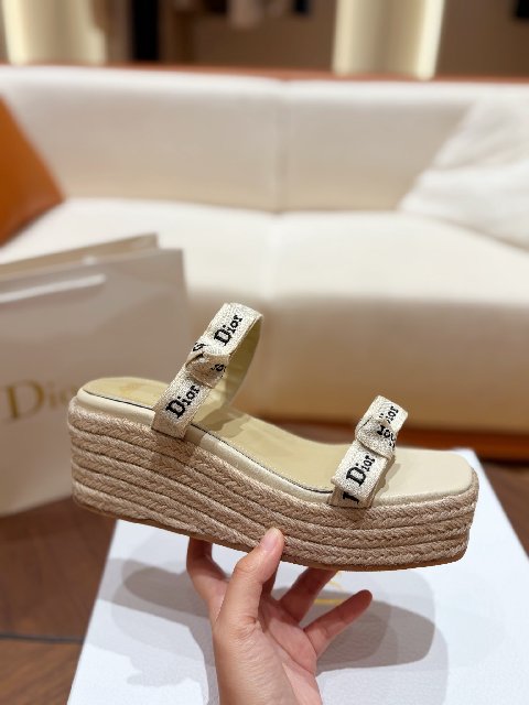 Counterfeit CONO Shoes detail view visual reference