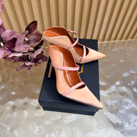 Counterfeit Malone Souliers P310 detail view visual reference
