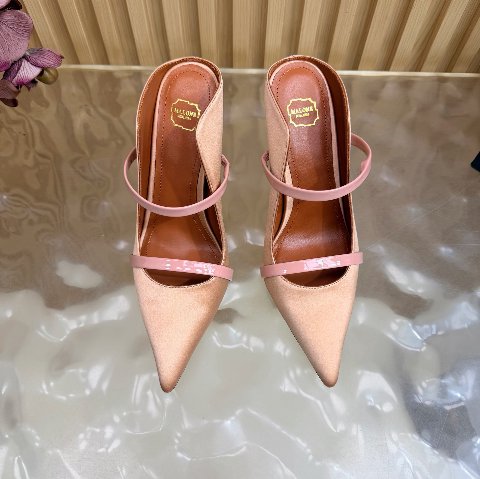 Counterfeit Malone Souliers P310 detail view visual reference