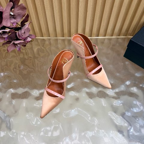 Counterfeit Malone Souliers P310 detail view visual reference
