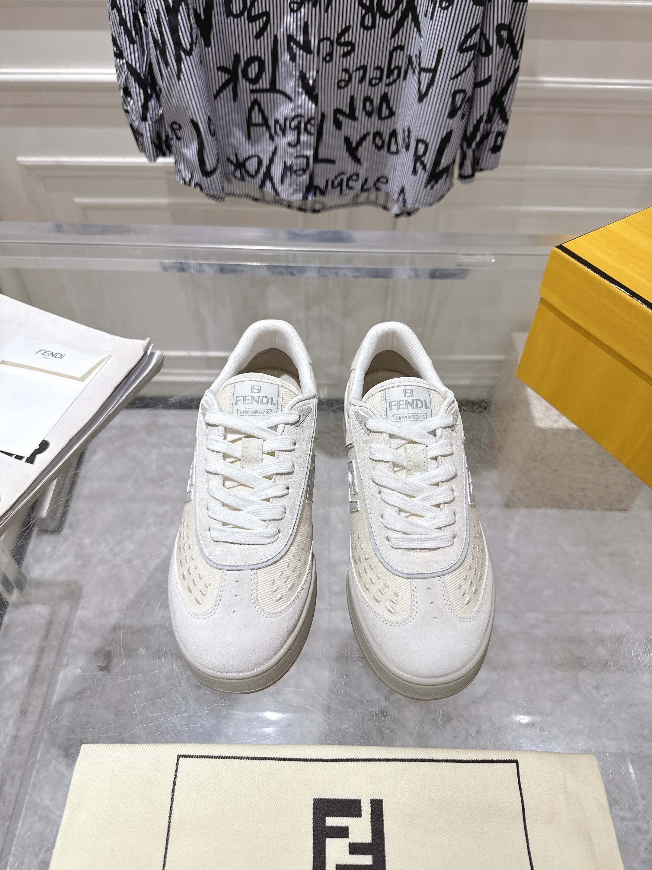 Counterfeit Fendi Match front view visual reference