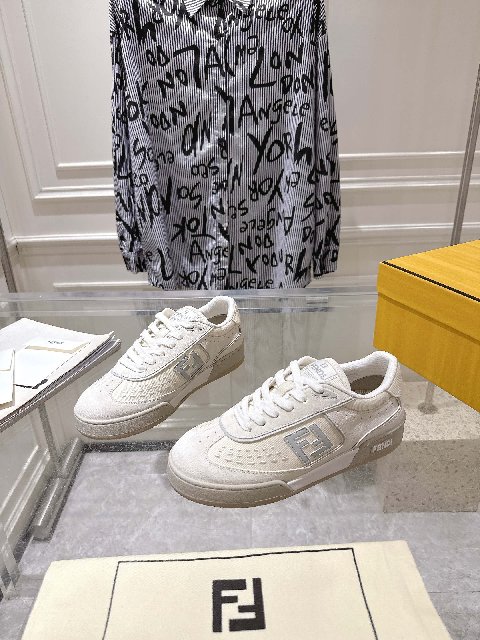 Counterfeit Fendi Match back view visual reference