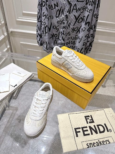 Counterfeit Fendi Match detail view visual reference
