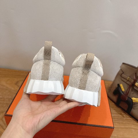 Counterfeit Hermès P320 detail view visual reference