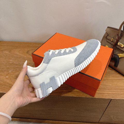 Counterfeit Hermès Shoes detail view visual reference