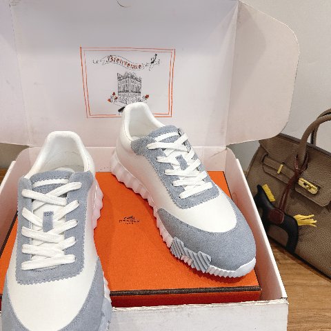 Counterfeit Hermès Shoes detail view visual reference