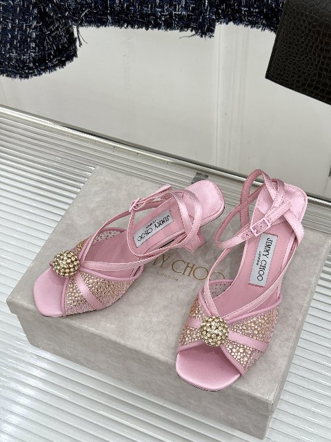 Counterfeit Jimmy Choo 26WF detail view visual reference