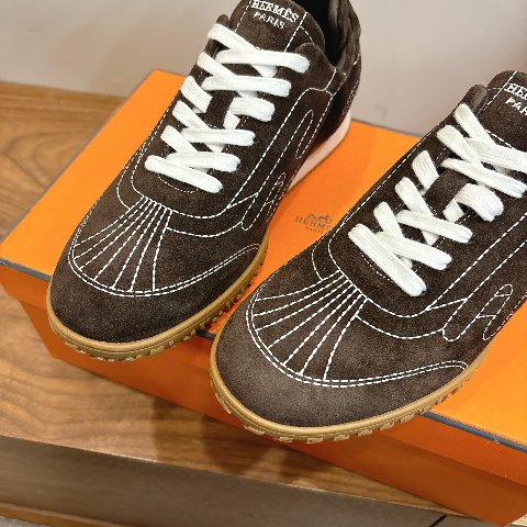 Counterfeit Hermès Shoes detail view visual reference