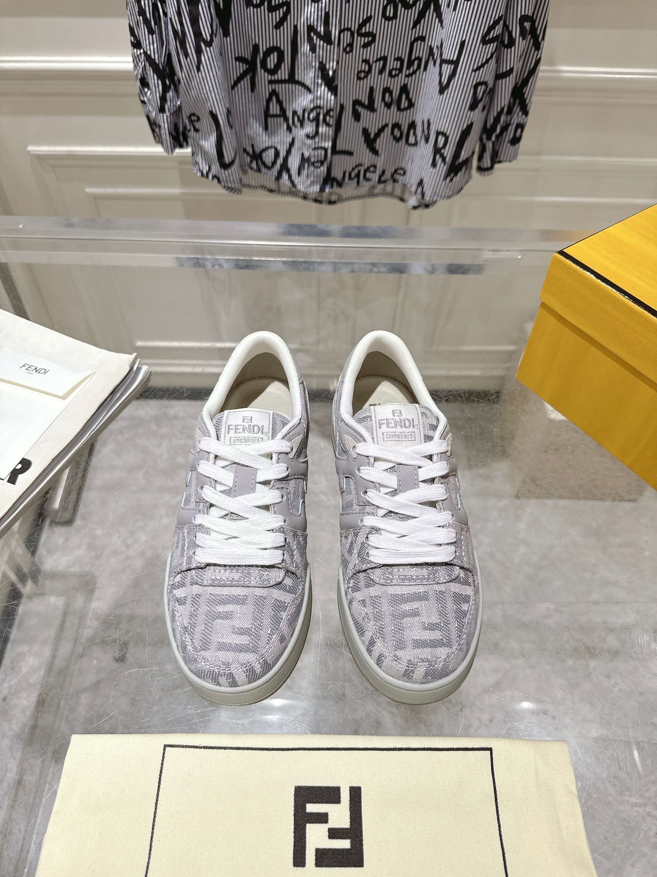 Counterfeit Fendi Match front view visual reference