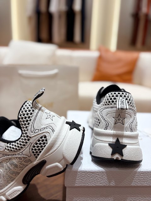 Counterfeit Shoes detail view visual reference