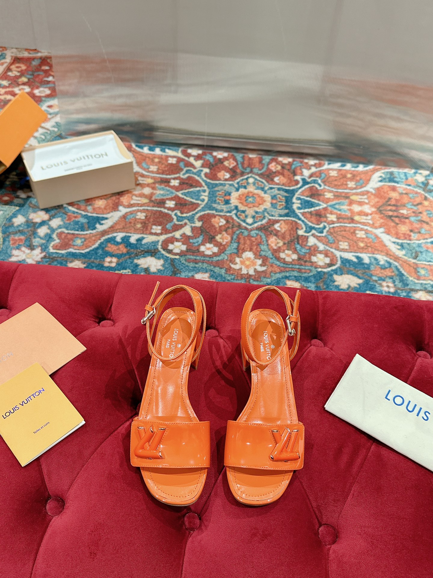 Counterfeit Louis Vuitton Shoes front view visual reference