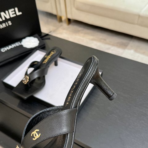 Counterfeit Shoes detail view visual reference