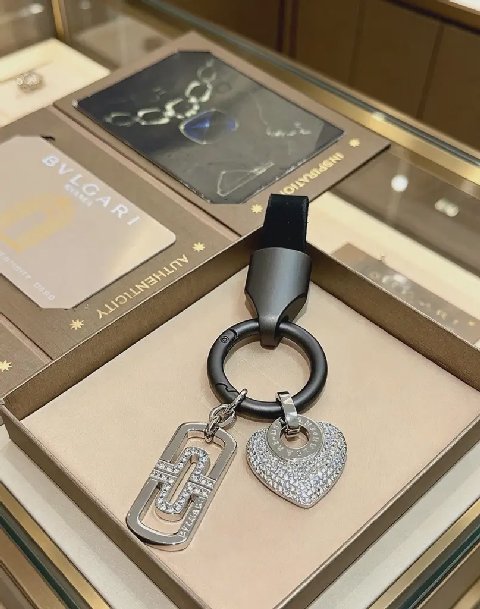 Counterfeit Bulgari accessories detail view visual reference
