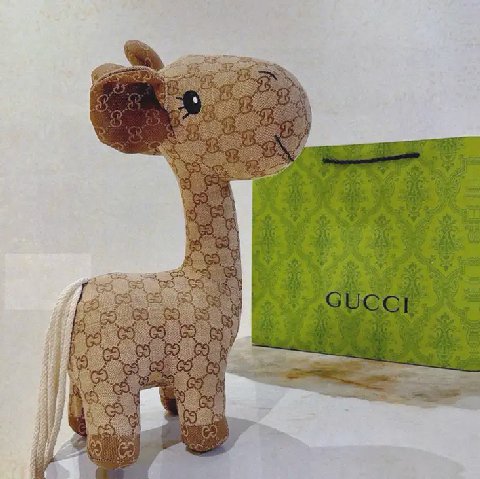 Counterfeit Gucci accessories detail view visual reference