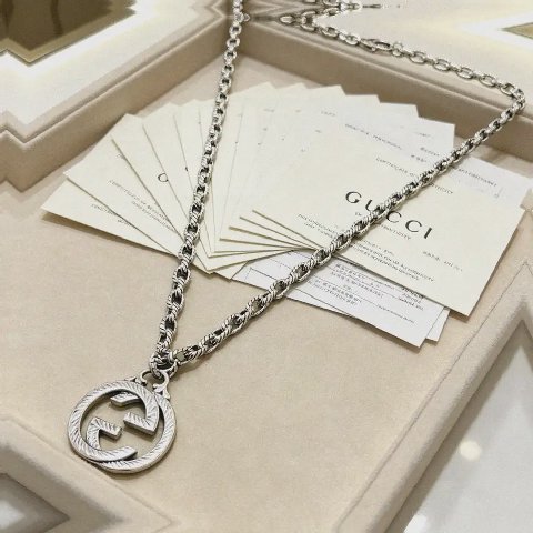Counterfeit Gucci Anger Forest detail view visual reference