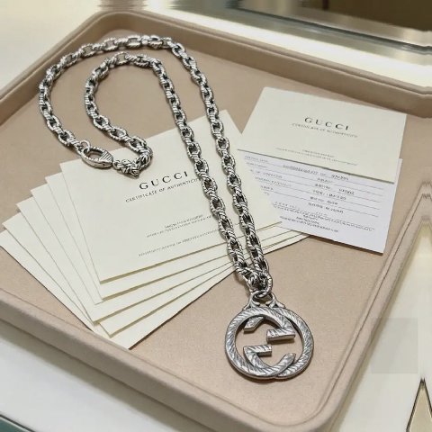 Counterfeit Gucci Anger Forest detail view visual reference
