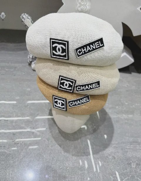 Counterfeit CHANEL accessories detail view visual reference