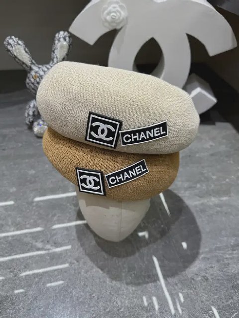 Counterfeit CHANEL accessories detail view visual reference