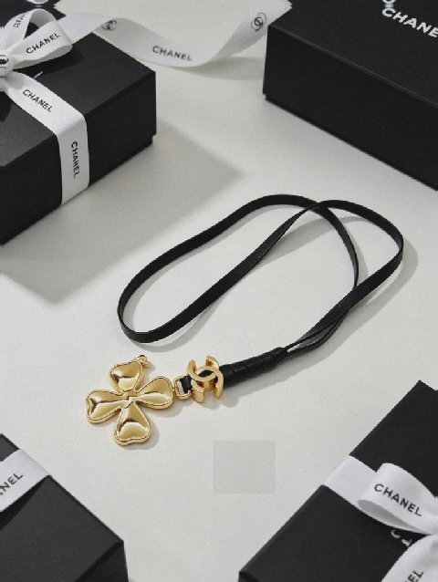 Counterfeit accessories detail view visual reference