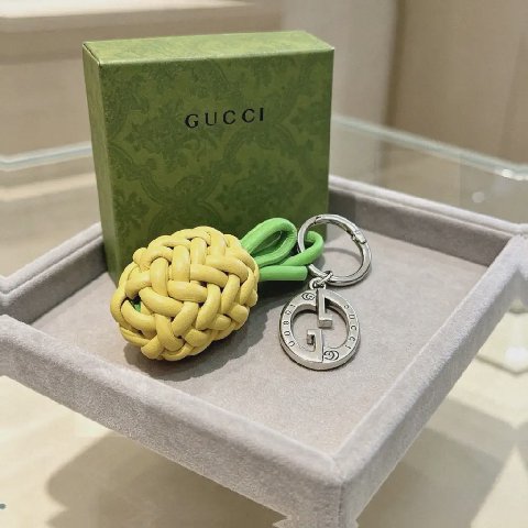 Counterfeit Gucci accessories back view visual reference