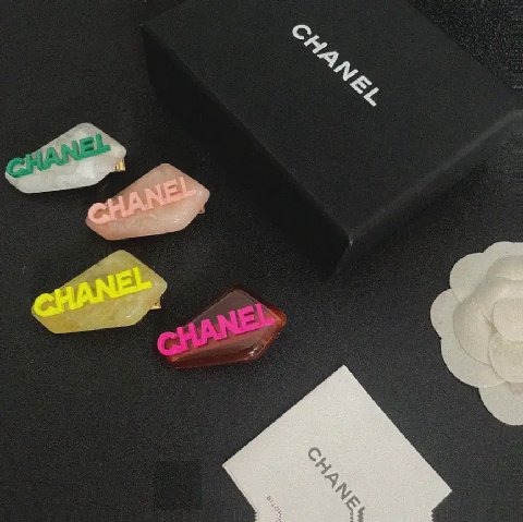 Counterfeit CHANEL accessories detail view visual reference