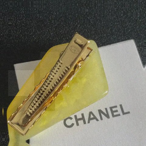 Counterfeit CHANEL accessories detail view visual reference