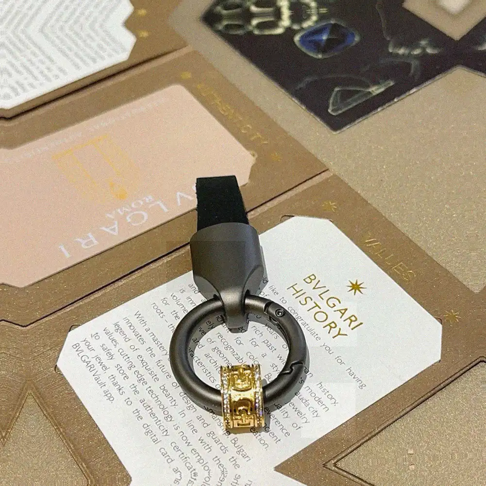Counterfeit Bulgari accessories front view visual reference
