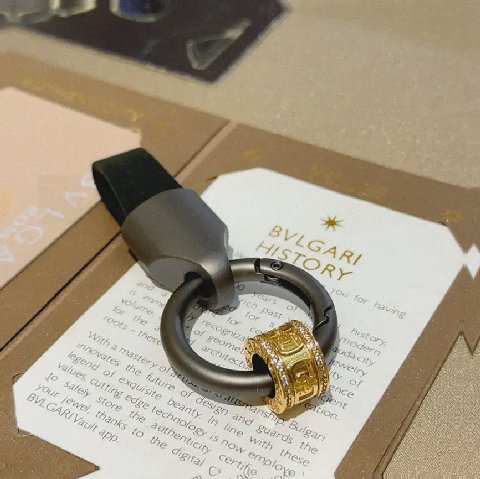 Counterfeit Bulgari accessories detail view visual reference