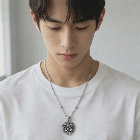 Counterfeit Gucci jewelry detail view visual reference