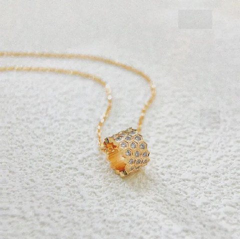Counterfeit CHAUMET jewelry detail view visual reference
