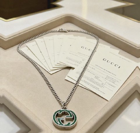 Counterfeit Gucci Anger Forest detail view visual reference
