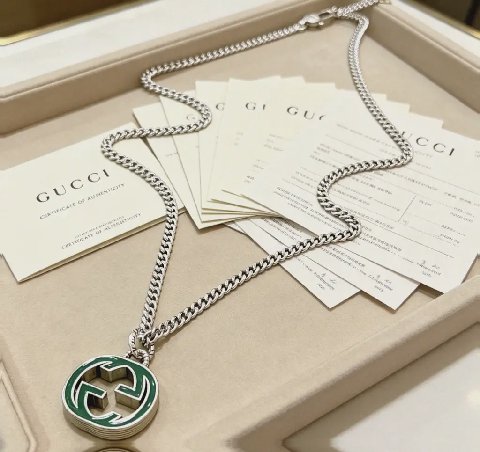 Counterfeit Gucci Anger Forest detail view visual reference