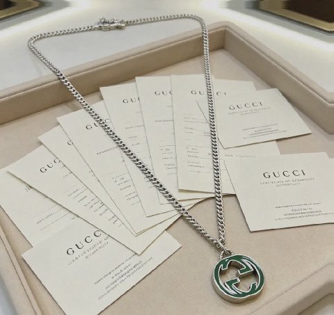 Counterfeit Gucci Anger Forest detail view visual reference